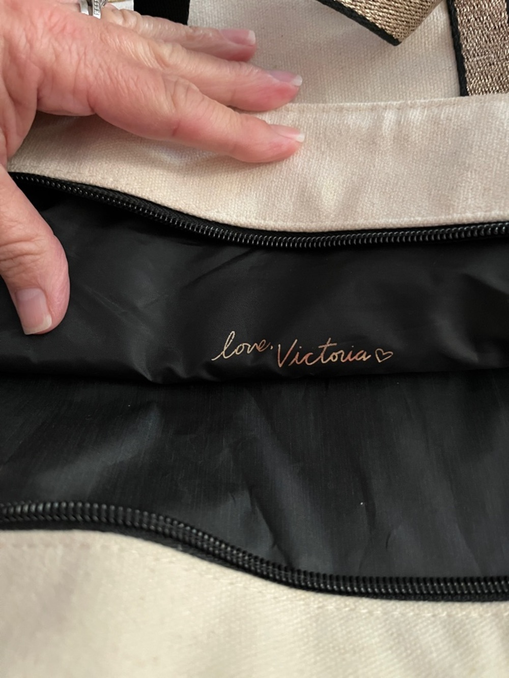 Victoria's Secret White Tote with Gold Glitter Trim - Picture 7 of 7